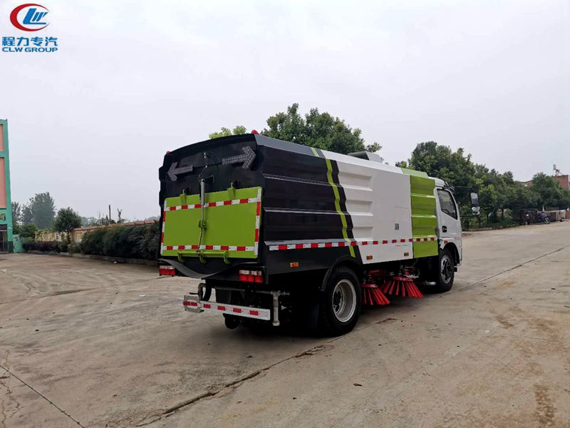 國六大多利卡掃路車