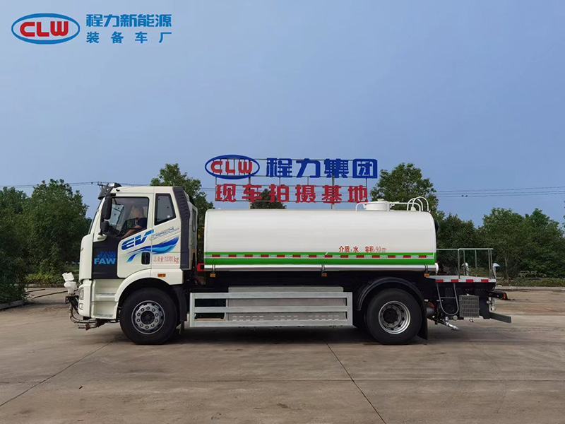 解放9立方純電動灑水車